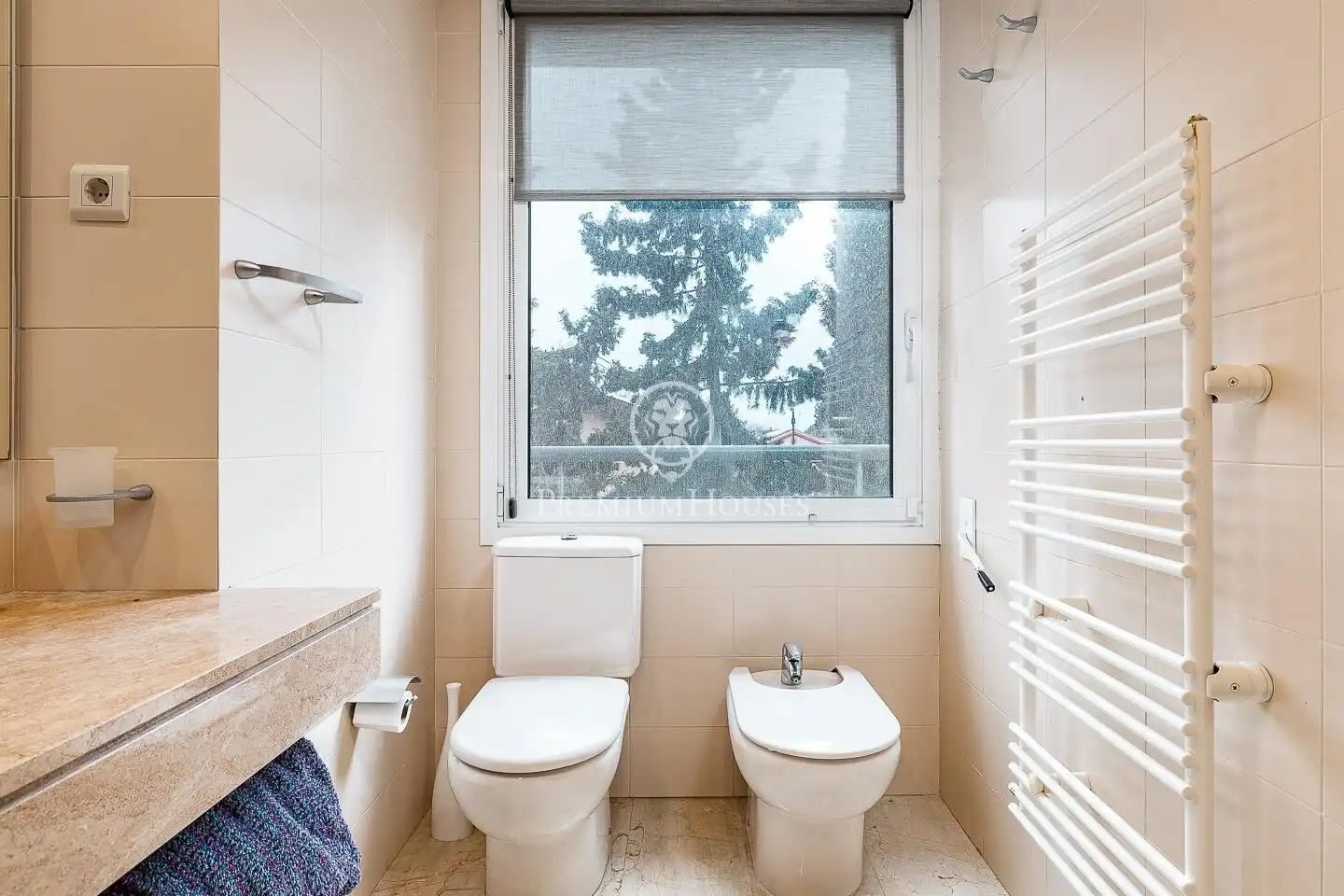 Bathroom of Flat for sale in Esplugues de Llobregat  with Air Conditioner, Heating and Private garden