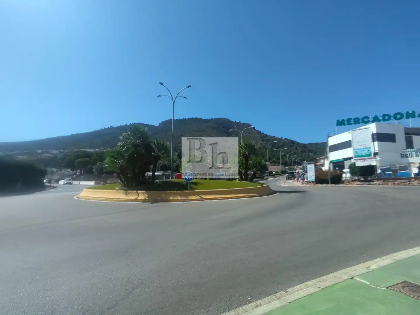 Exterior view of Commercial properties for sale in Alhaurín de la Torre  with Air Conditioner and Furnished