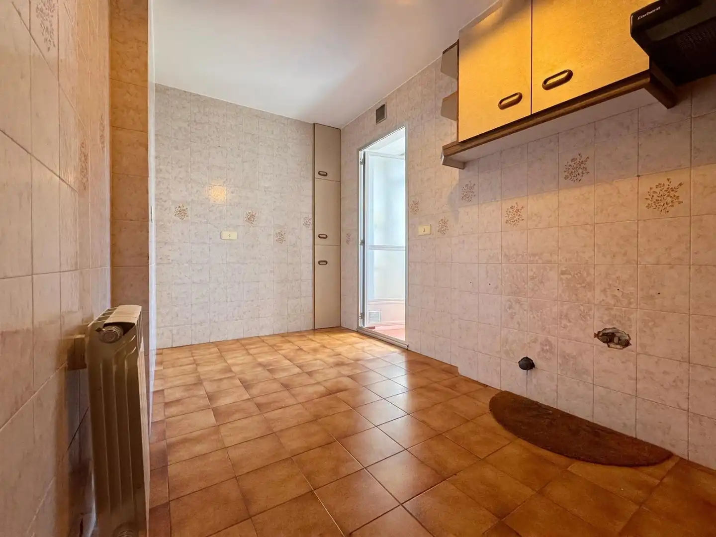 Kitchen of Flat for sale in Pontevedra Capital   with Heating