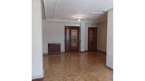 Photo 4 of Flat for rent in Calle Uría, Barrio del Centro, Gijón
