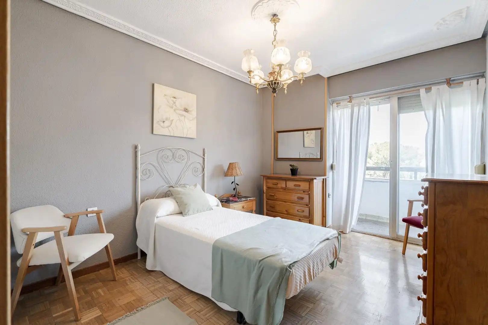 Bedroom of Flat for sale in Alcalá de Henares  with Heating, Terrace and Furnished