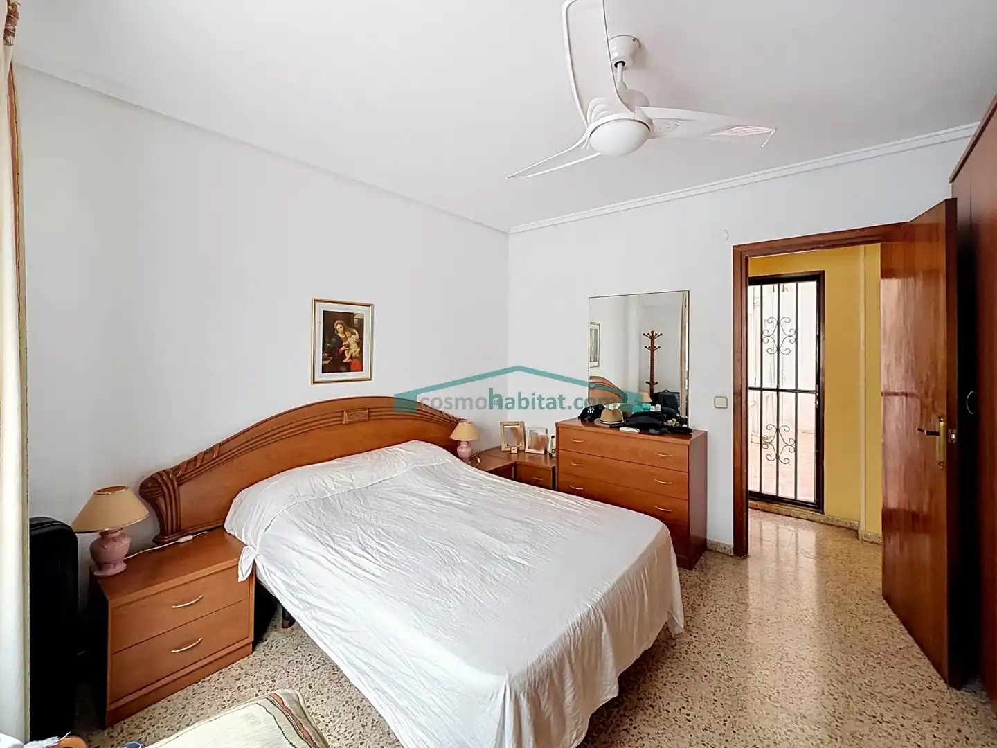 Schlafzimmer von Wohnung zum Verkauf in Burjassot mit Klimaanlage, Heizung und Balkon