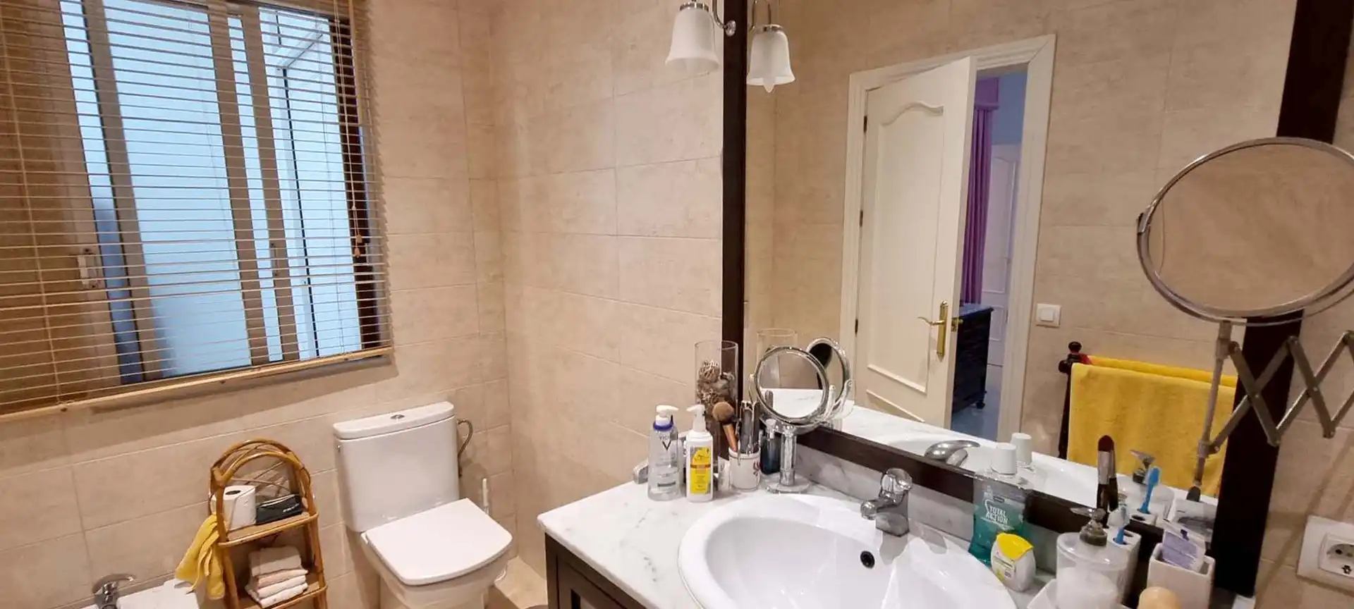Baño de Piso en venta en Puente Genil con Aire acondicionado, Terraza y Trastero