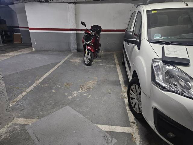 Garaje en Venta en Sants-Badal