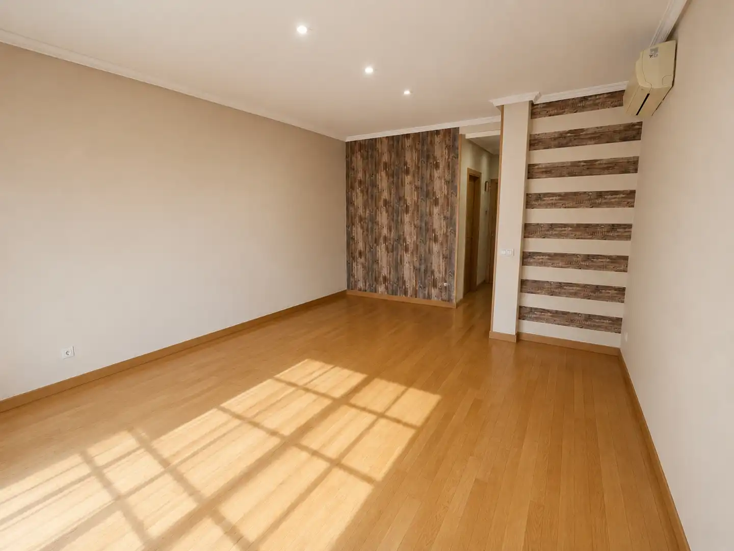 Sala de estar de Dúplex en venta en Toledo con Aire acondicionado, Calefacción y Parquet