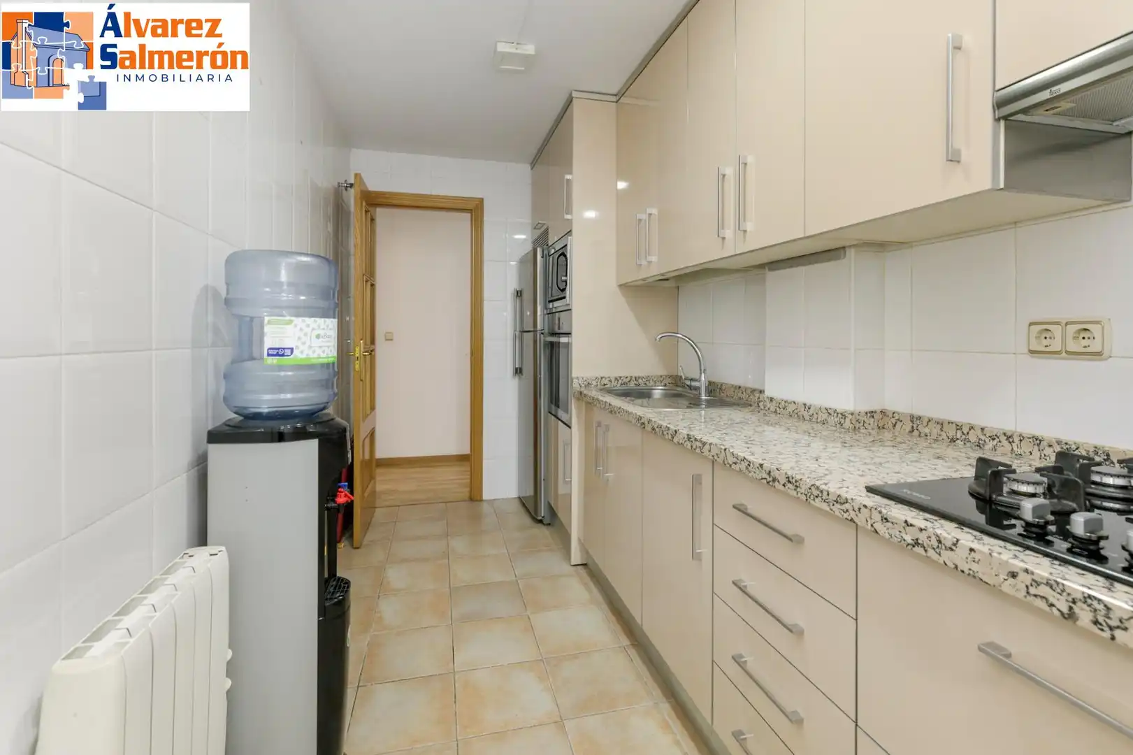 Kitchen of Flat for sale in Armilla  with Air Conditioner, Heating and Storage room