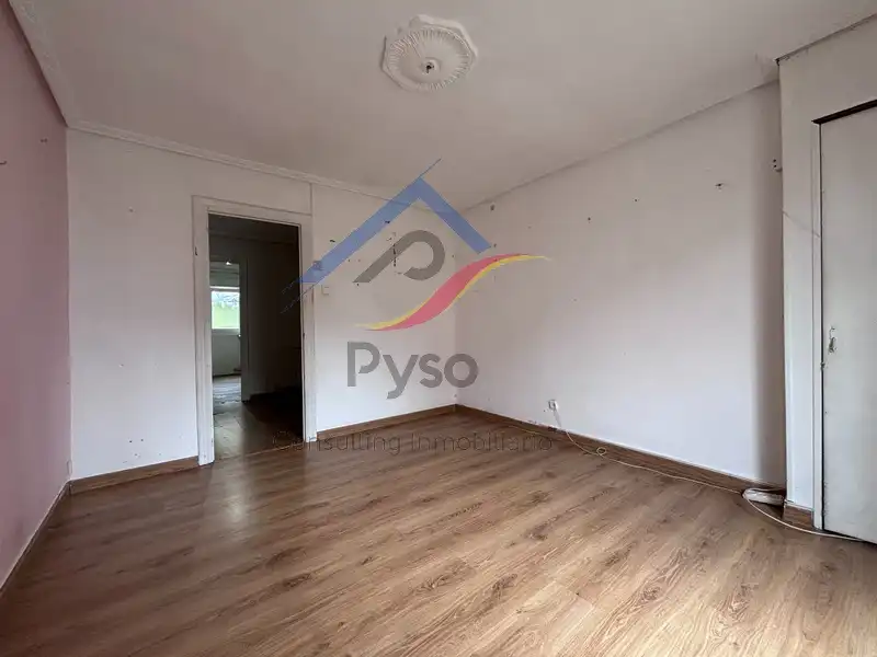 Sala d'estar de Pis en venda en Santander amb Calefacció, Forn i Internet