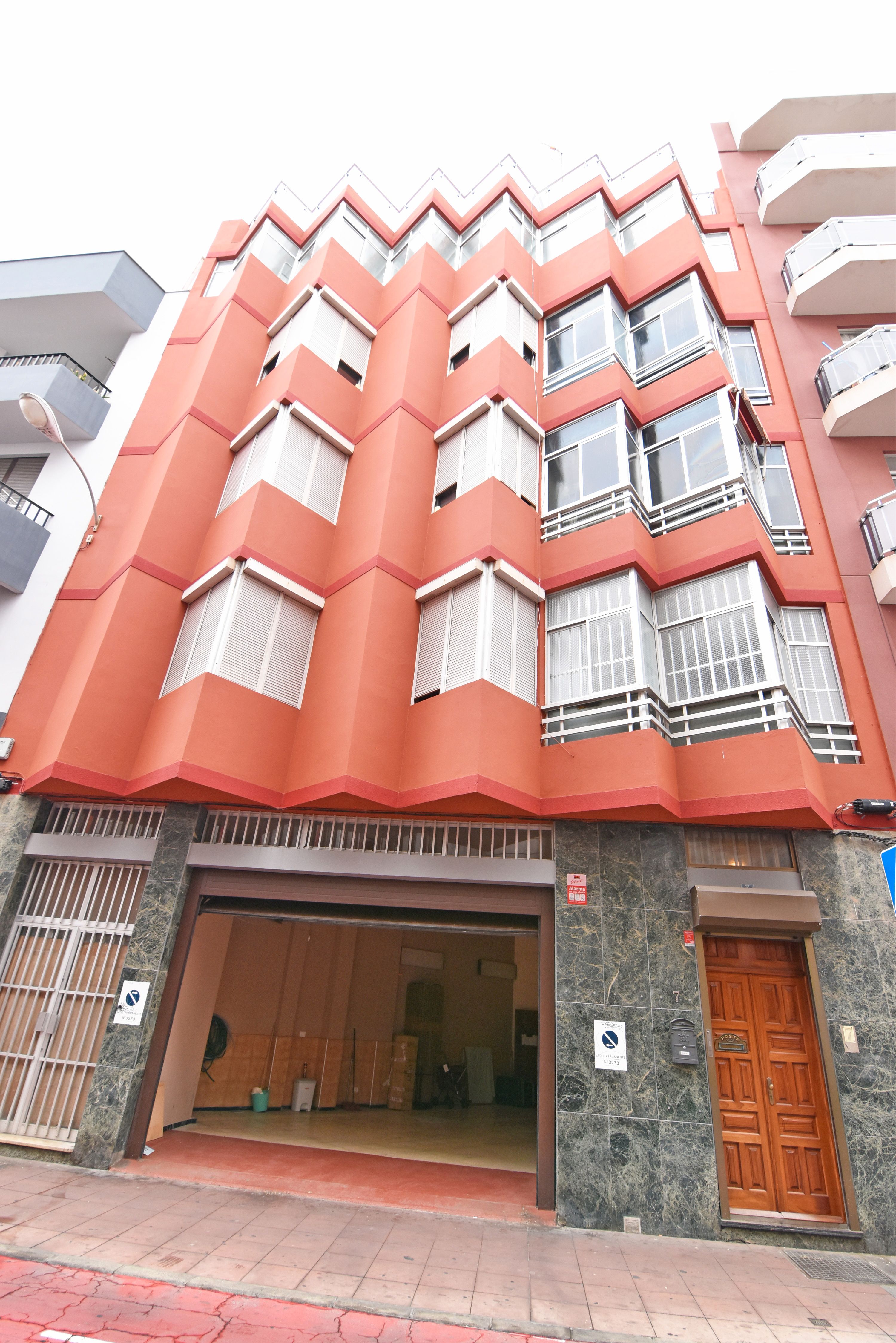 Vista exterior de Edifici en venda en Las Palmas de Gran Canaria