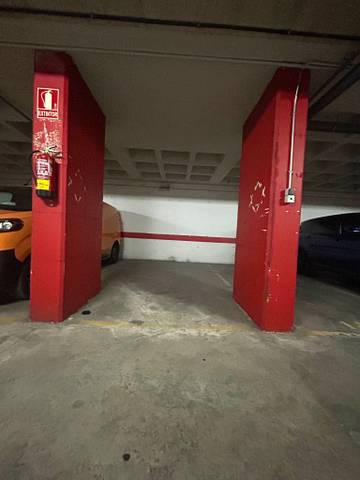 Garaje en Venta en Carrer de Moscou en La Vila Olímpica del Poblenou