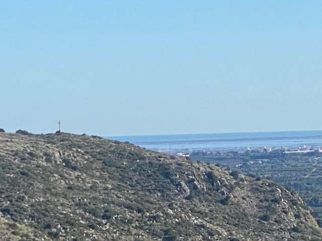 Terreno residencial en Venta en Calle Àngel Guimerà en Cumbres de Calicanto