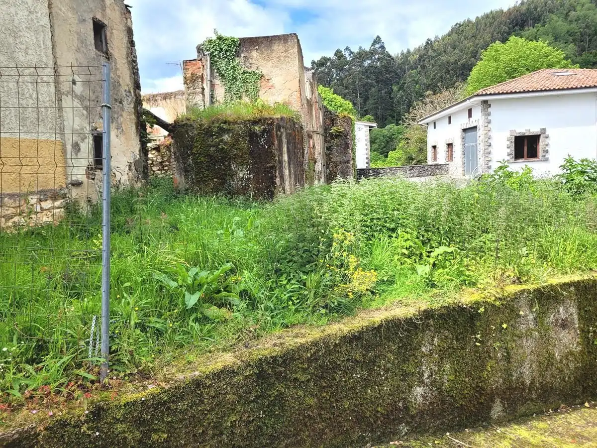Casa o xalet en venda en Llanes amb Jardí privat