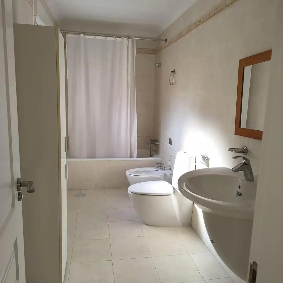 Bany de Casa o xalet en venda en Linares amb Piscina