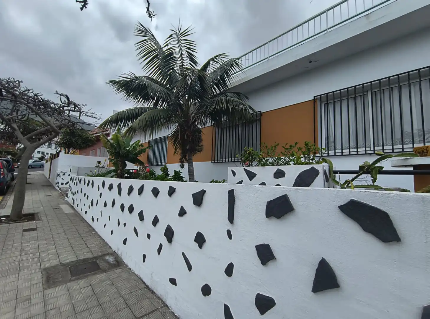 Vista exterior de Casa o xalet en venda en Buenavista del Norte amb Jardí privat, Terrassa i Forn