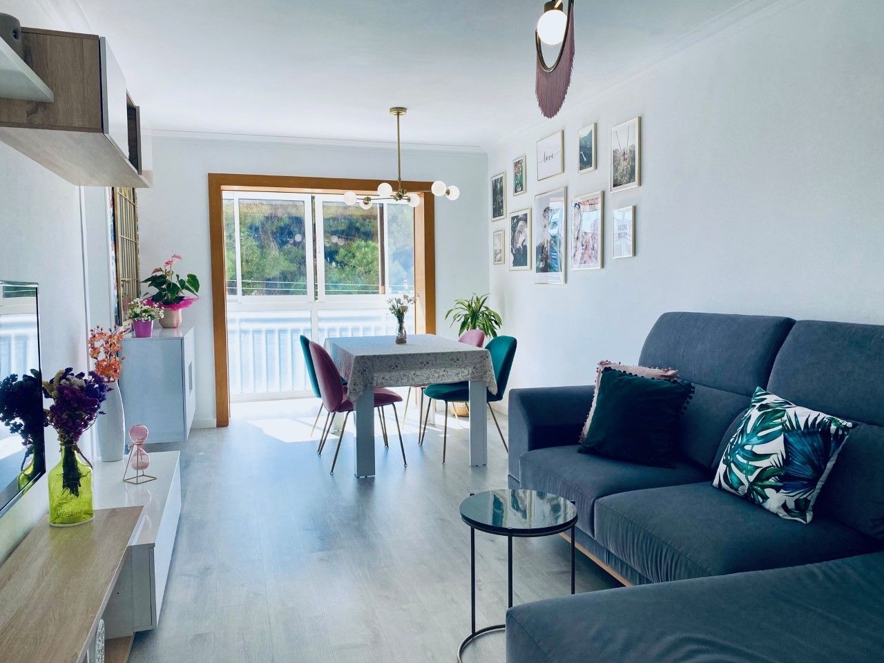 Dining room of Flat to rent in Sant Feliu de Llobregat  with Parquet flooring, Oven and Microwave