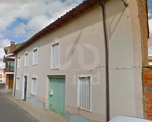 Vista exterior de Casa o xalet en venda en San Justo de la Vega amb Terrassa