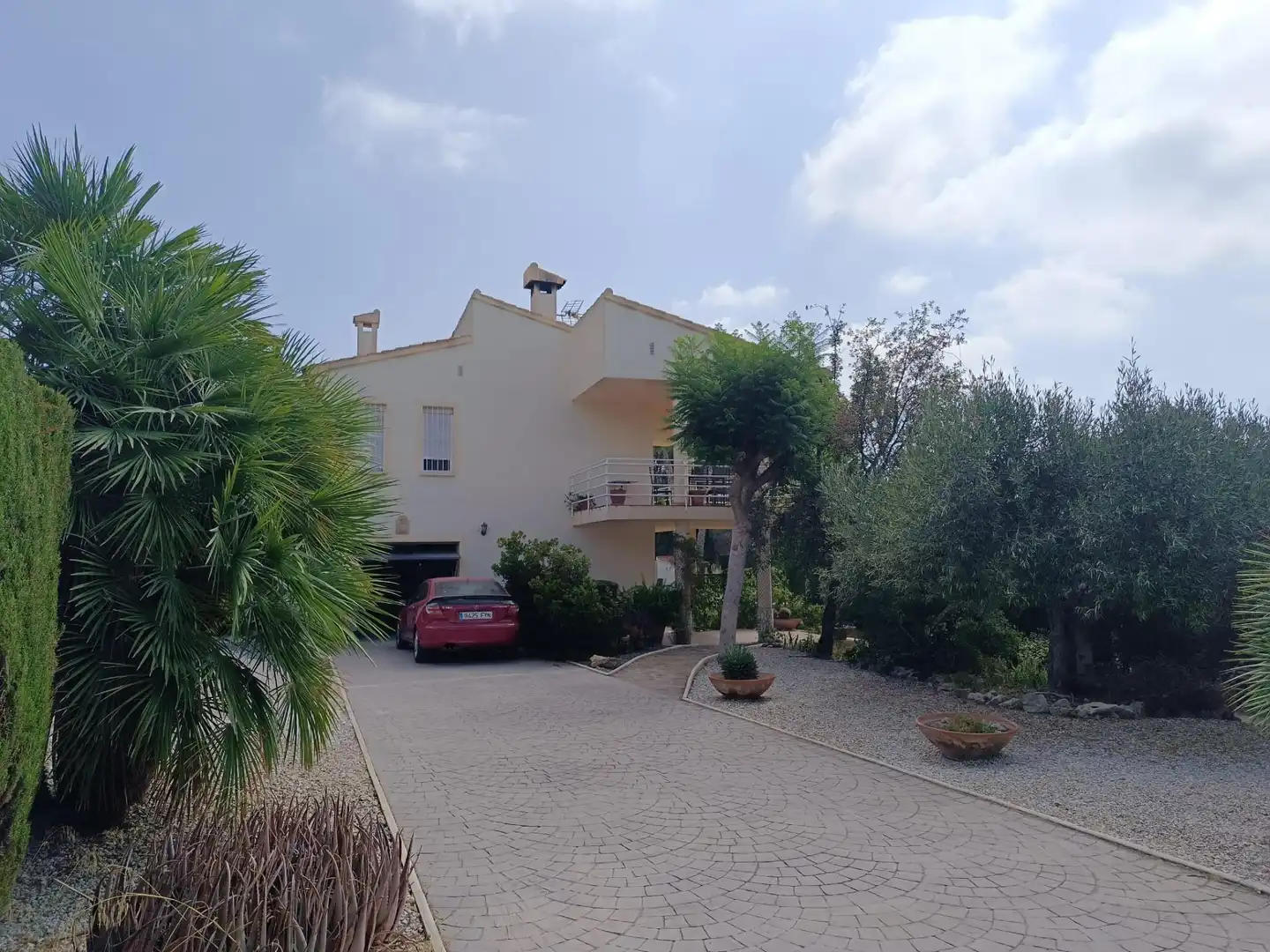 Vista exterior de Casa o xalet en venda en La Nucia amb Jardí privat i Piscina comunitària