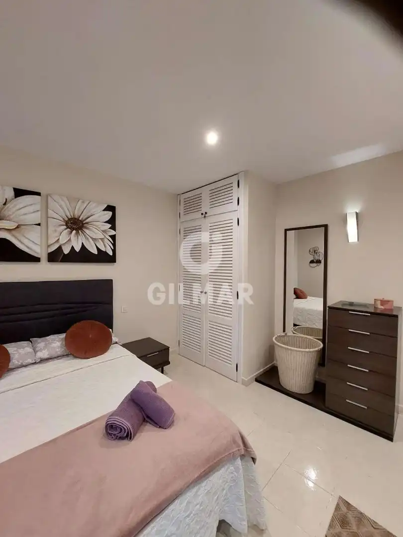 Dormitori de Apartament en venda en Adeje amb Jardí privat, Terrassa i Traster
