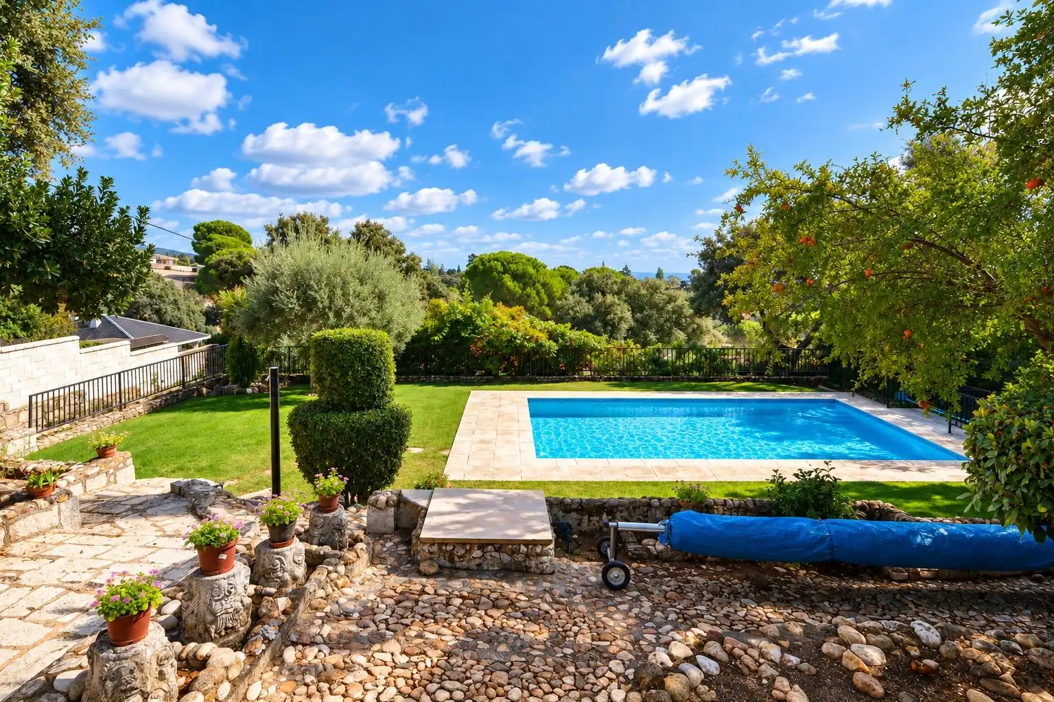 Piscina de Casa o xalet en venda en Villa del Prado, Madrid