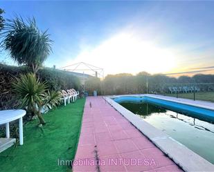 Swimming pool of Residential for sale in Tudela