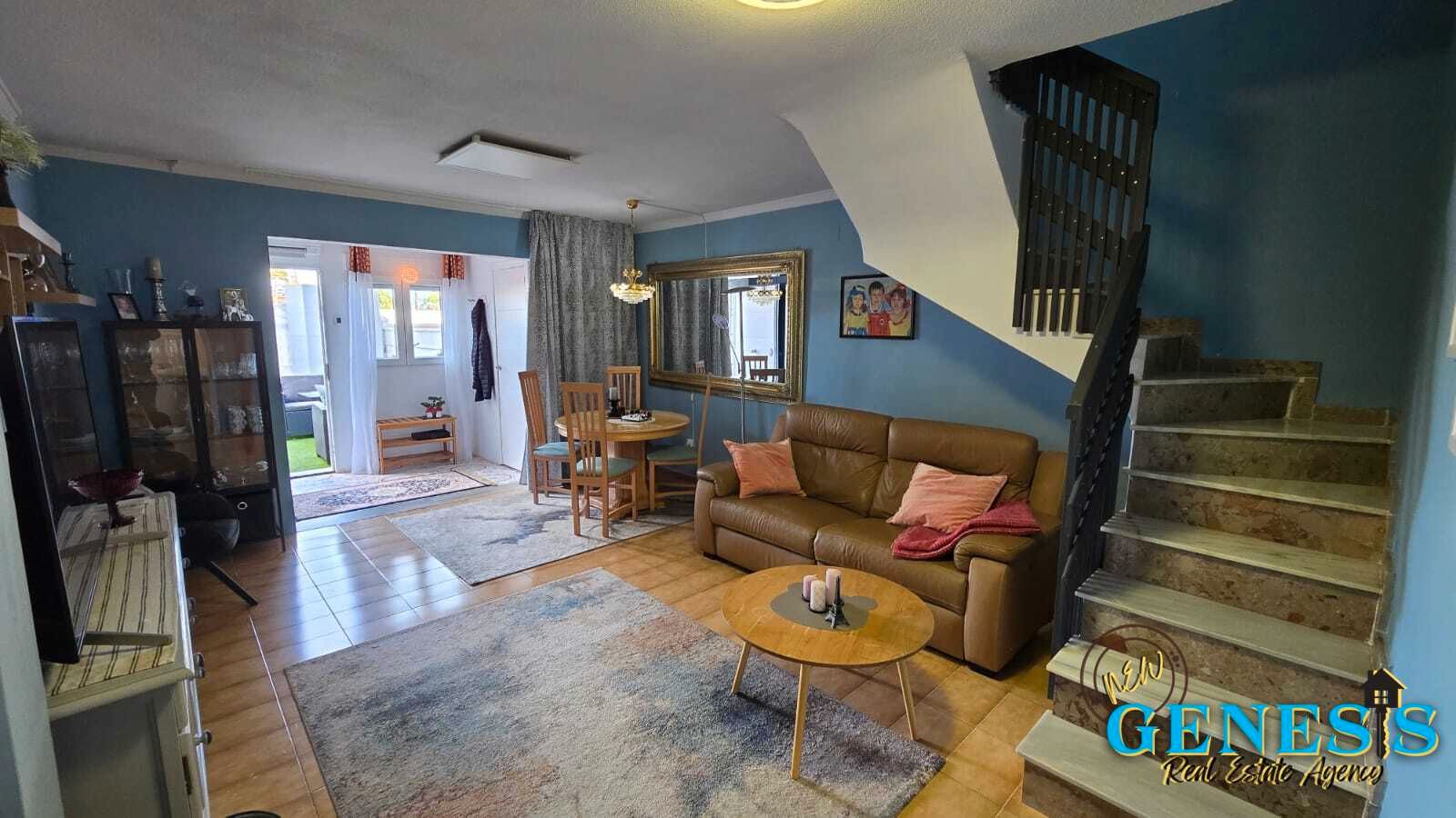Sala de estar de Casa adosada en venta en Torrevieja con Aire acondicionado, Terraza y Trastero