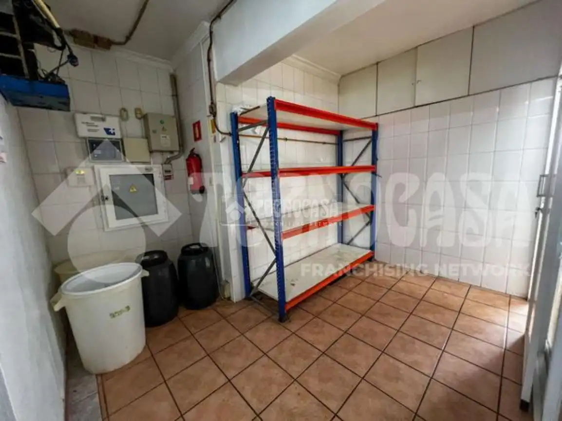 Local en venta en Los Tarahales - La Paterna
