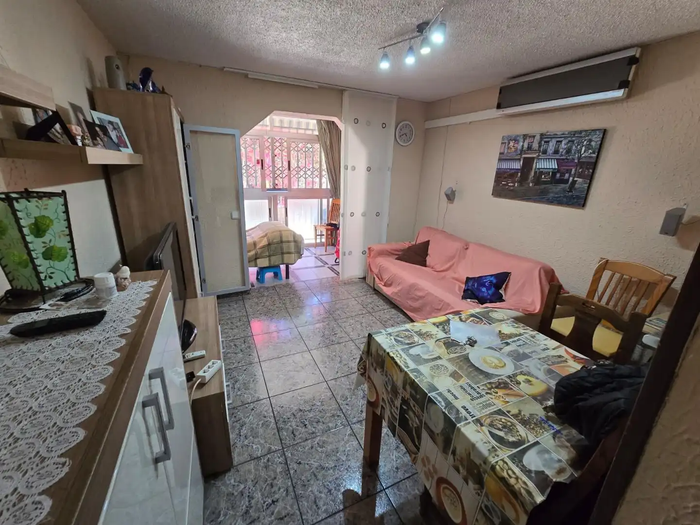 Sala d'estar de Estudi en venda en Benidorm amb Aire condicionat, Moblat i Piscina comunitària