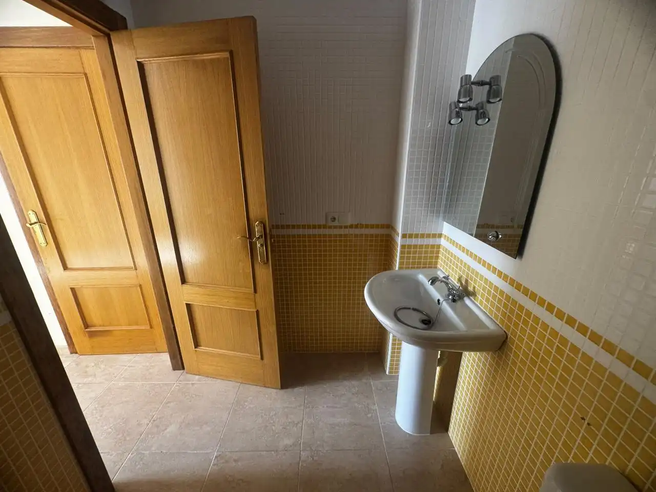 Bathroom of Flat for sale in Las Salinas