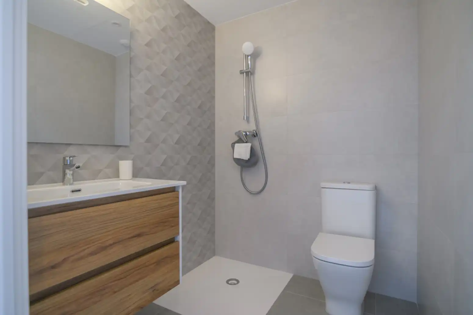 Flat for sale in Cornellà de Llobregat - Carretera ESPLUGUES, La Gavarra