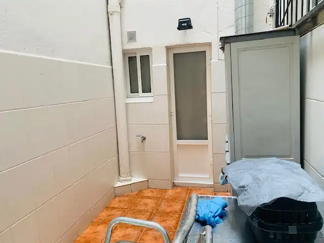 Vista exterior de Piso en venta en Barcelona con Calefacción y Horno