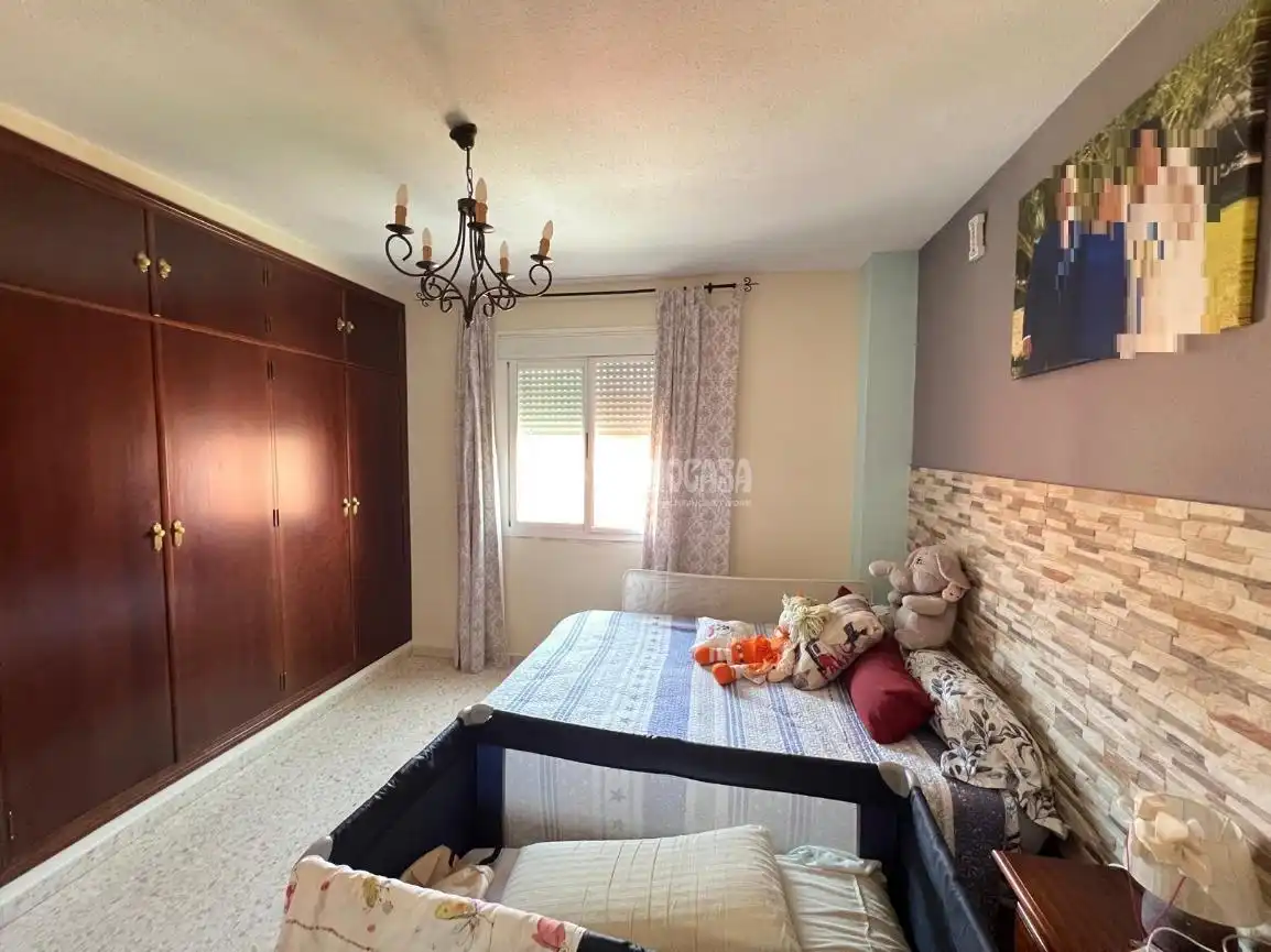 Bedroom of Flat for sale in Dos Hermanas  with Air Conditioner, Heating and Terrace