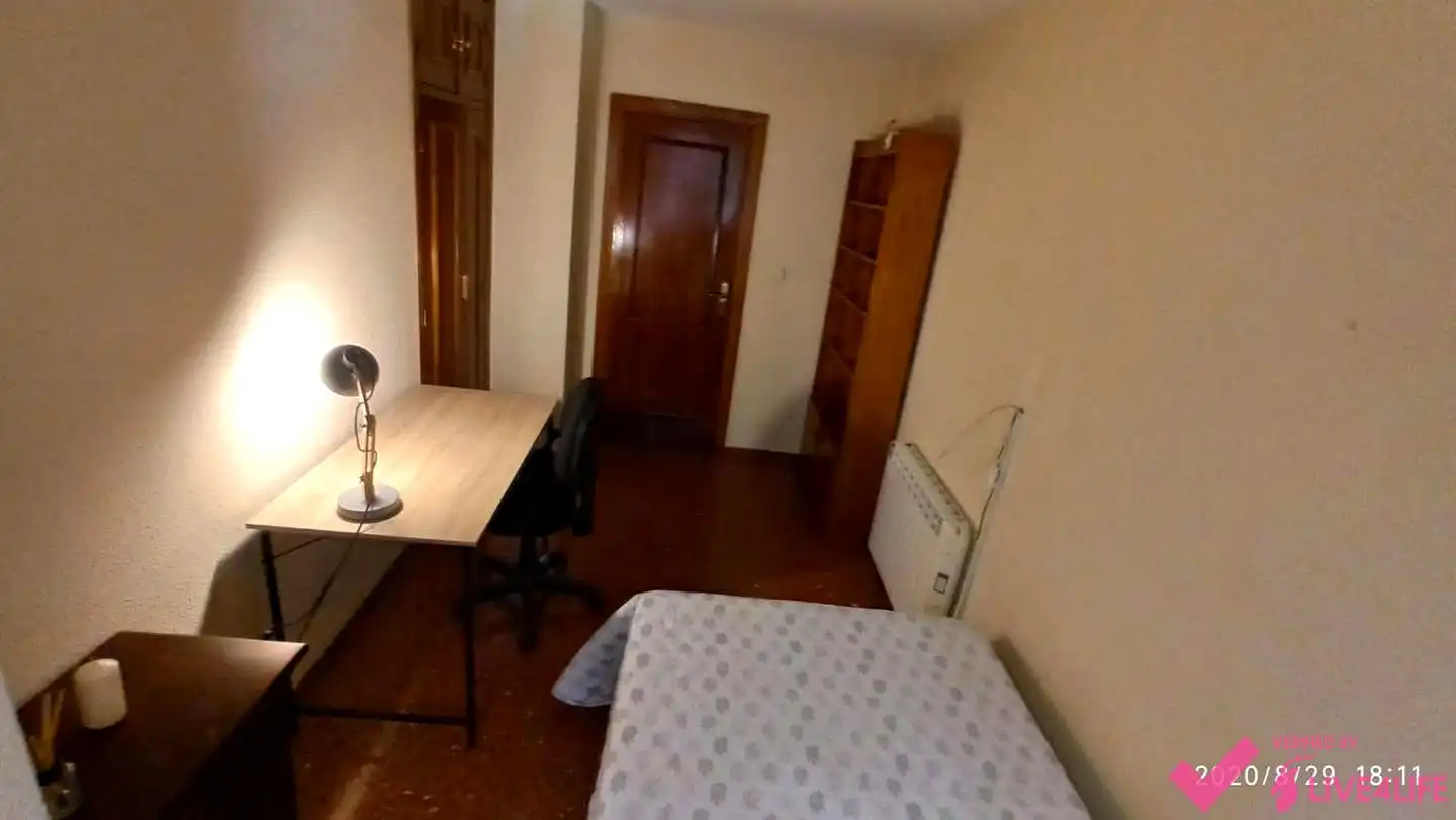 Habitación de Piso de alquiler en Granada con Aire acondicionado, Calefacción y Terraza