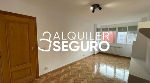 Foto 3 de Piso de alquiler en De Ayllón, Campamento, Madrid