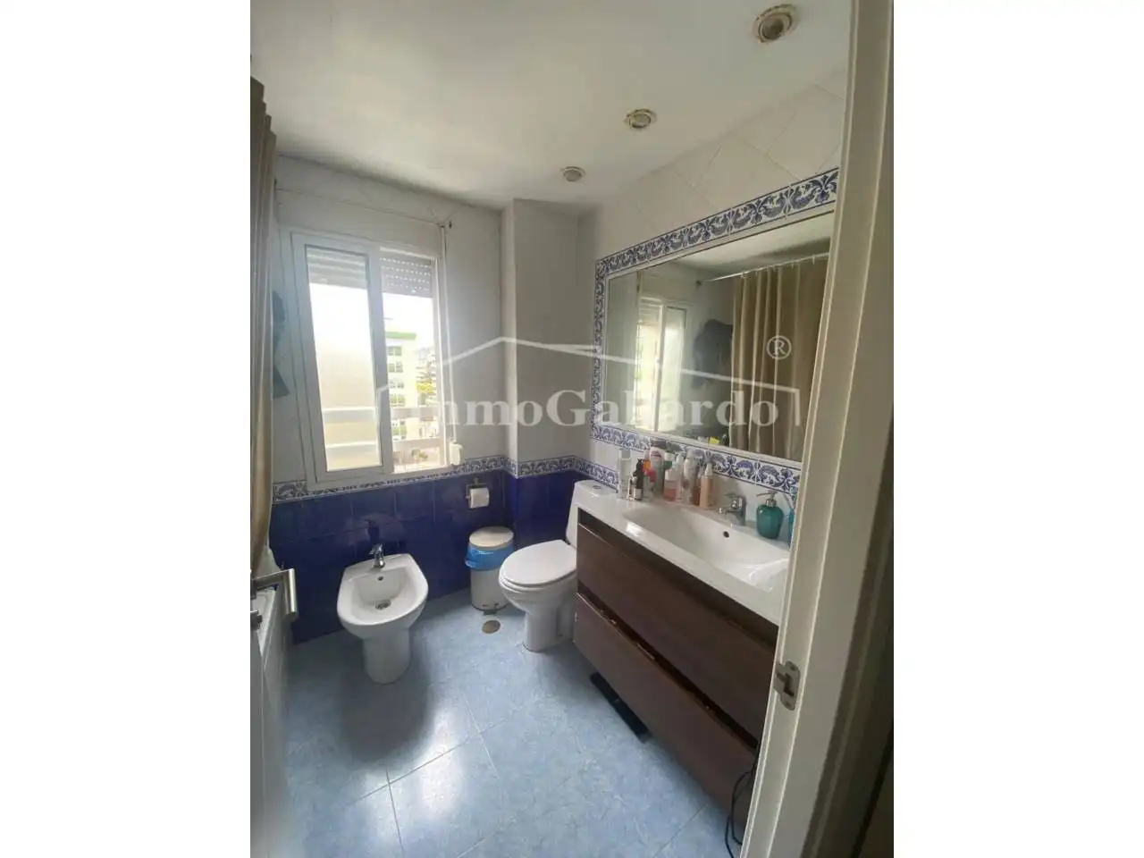 Bathroom of Flat for sale in Málaga  with Air Conditioner, Terrace and Alarm