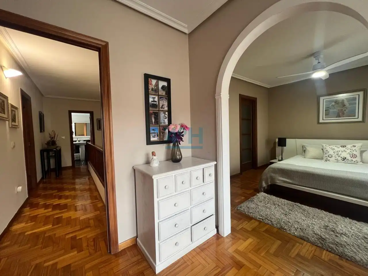 Casa adosada en venta en Ourense Capital  con Calefacción, Jardín privado y Parquet