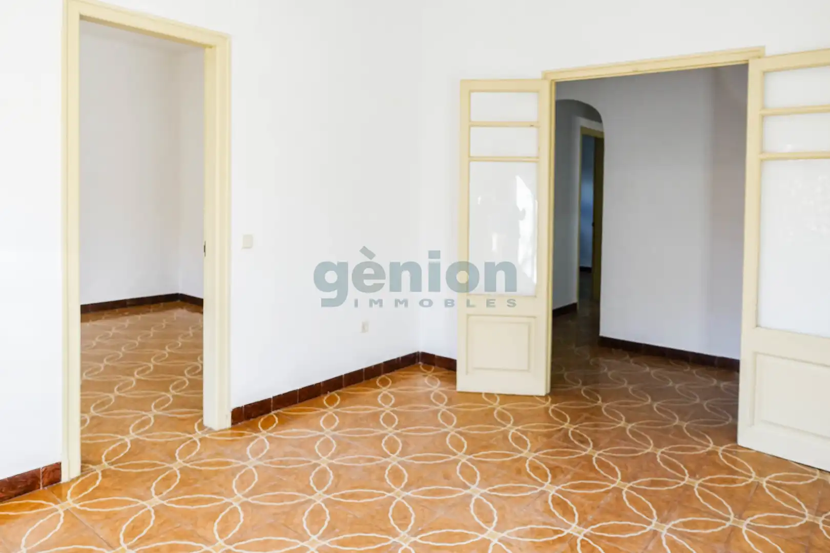 Schlafzimmer von Residential zum Verkauf in Salt