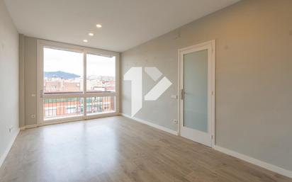 Bedroom of Apartment for sale in  Barcelona Capital  with Terrace and Balcony