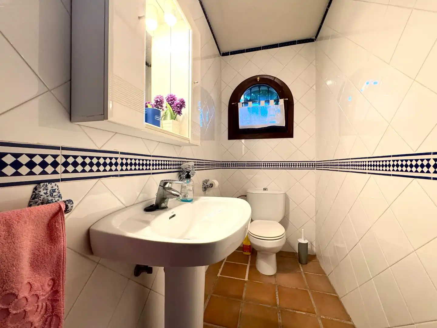 Bathroom of Houses for sale in Mutxamel  with Air Conditioner, Private garden and Terrace