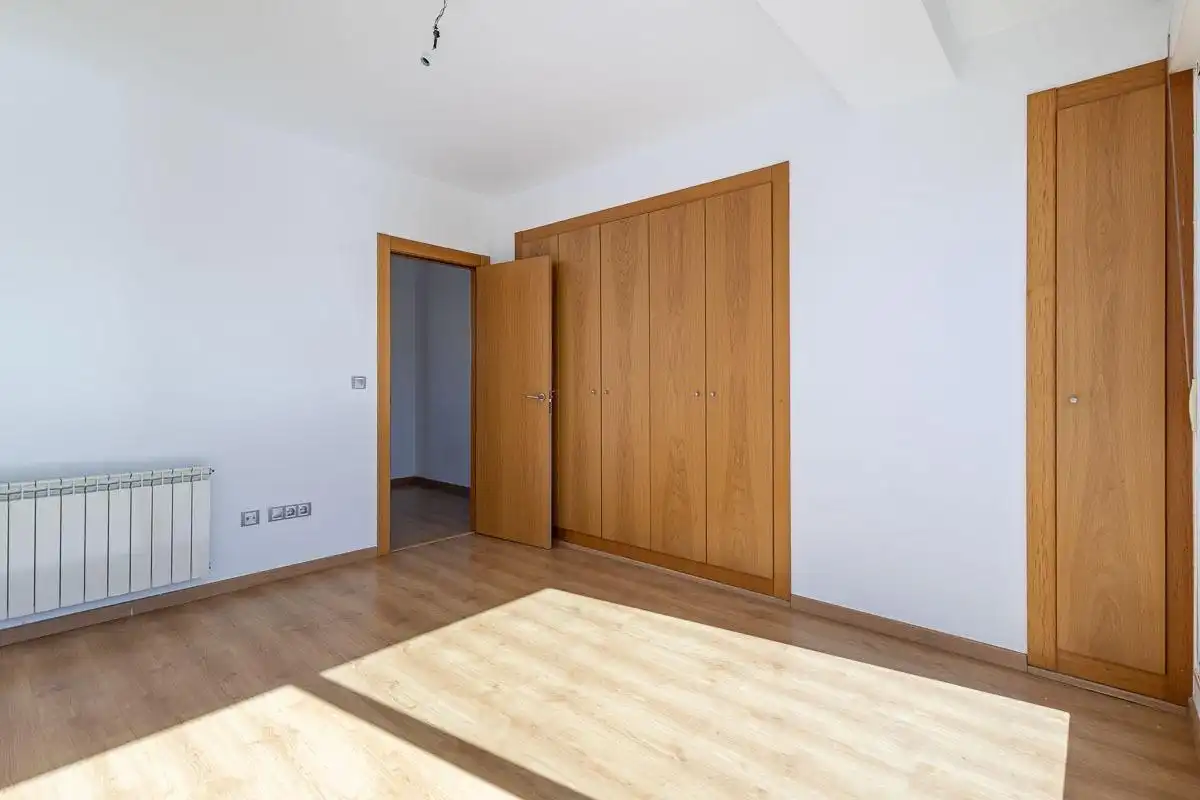 Dachboden zur Miete in Churriana de la Vega mit Klimaanlage, Heizung und Balkon