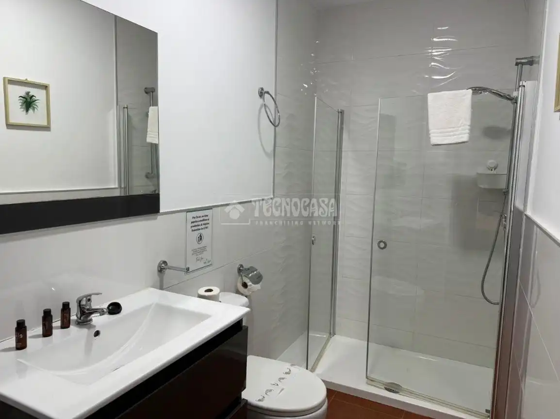 Badezimmer von Gebäude zum Verkauf in Barbate