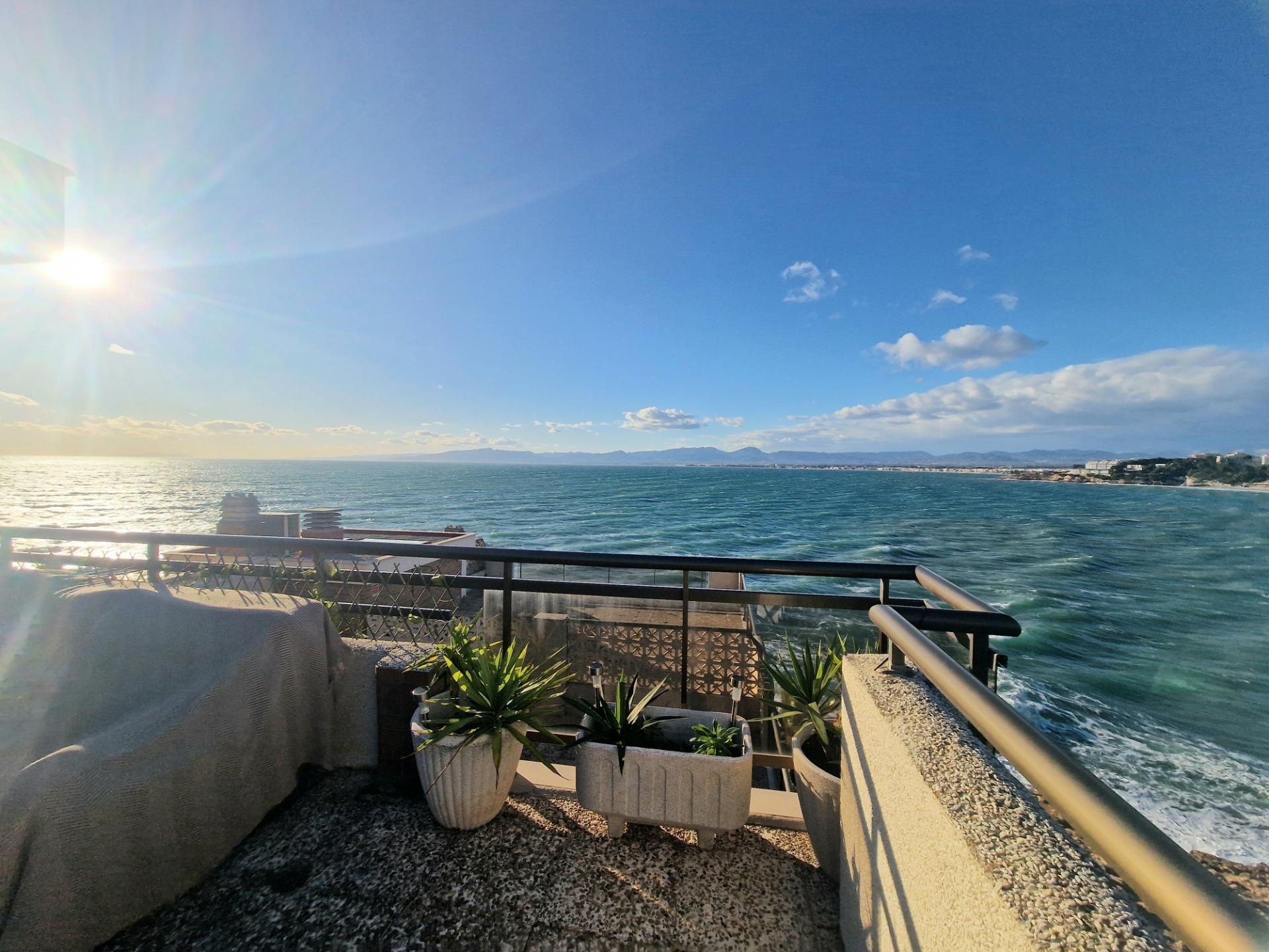 Terrasse von Dachboden zum Verkauf in Salou mit Privatgarten, Terrasse und Möbliert