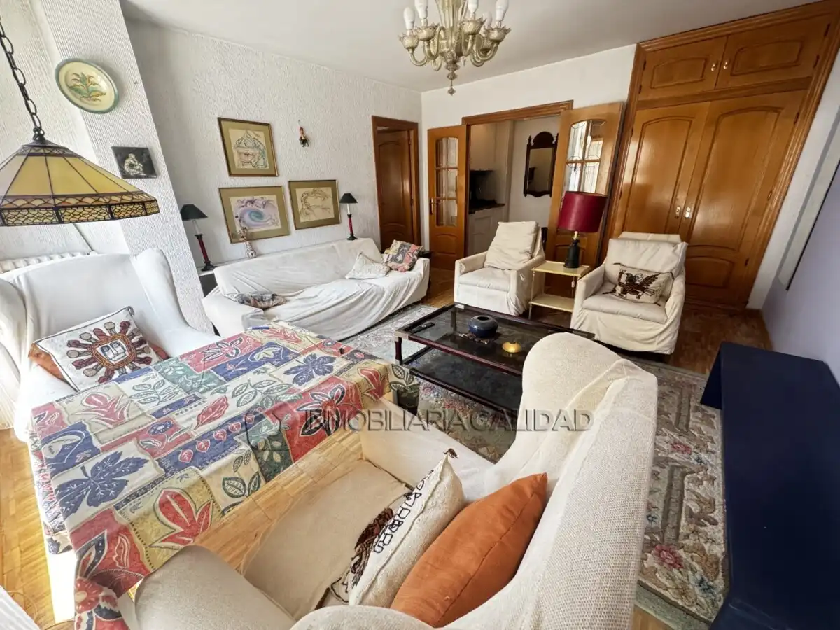 Living room of Flat for rent in Burgos  with Heating, Furnished and Pets allowed