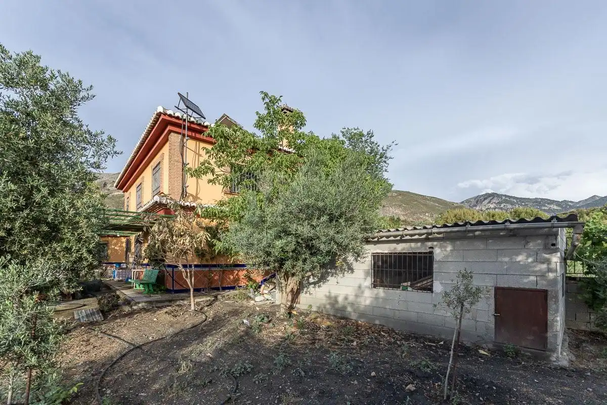 Außenansicht von Country house zum Verkauf in Monachil mit Privatgarten und Gemeinschaftspool