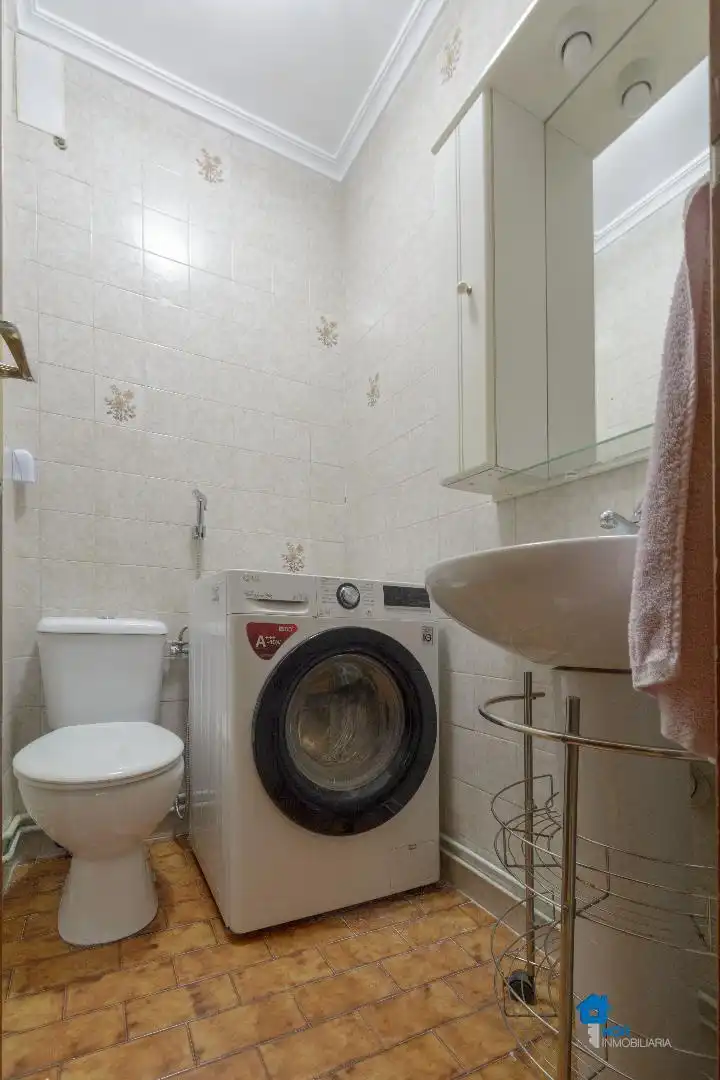 Baño de Piso en venta en Escalante con Terraza y Amueblado
