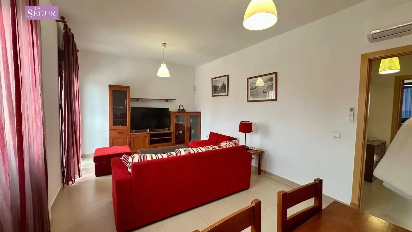 Sala d'estar de Àtic en venda en Conil de la Frontera amb Aire condicionat, Terrassa i Balcó