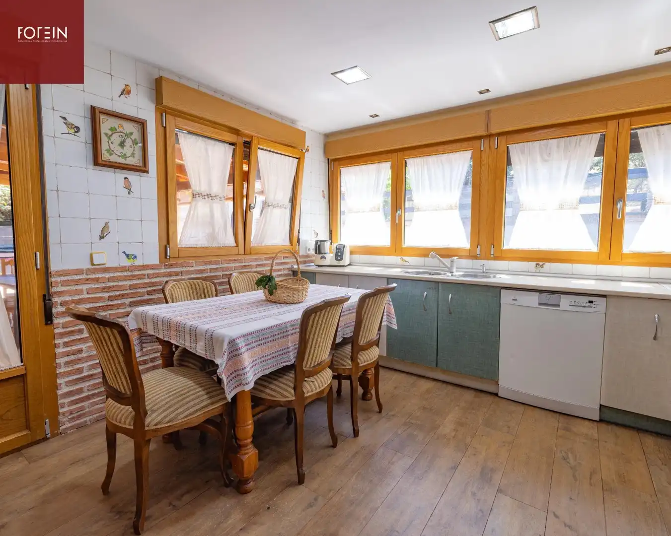 Cocina de Casa o chalet en venta en El Casar con Aire acondicionado, Calefacción y Jardín privado