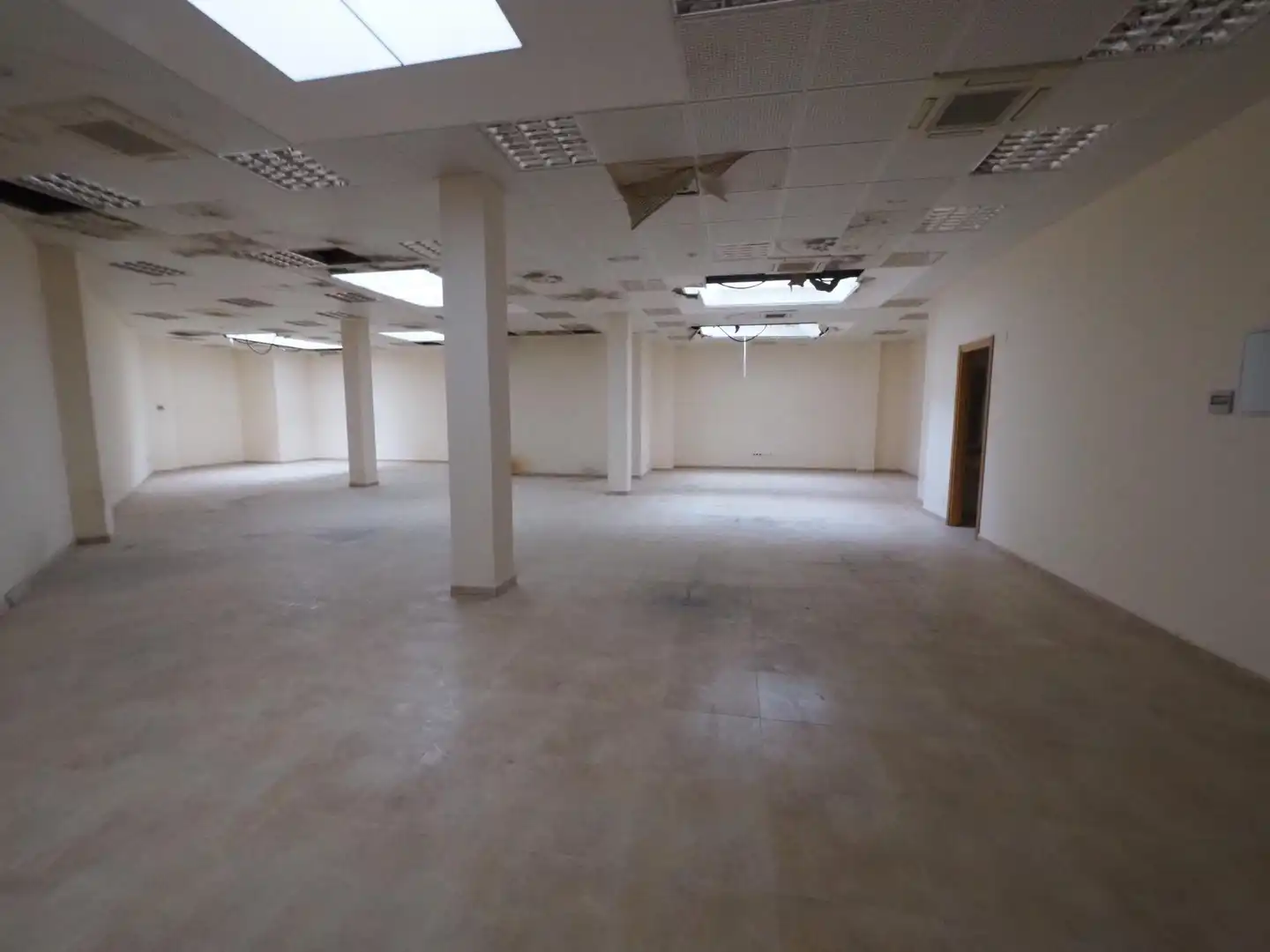 Local comercial en venda a Centre - Passeig i Rodalies, imagen 2