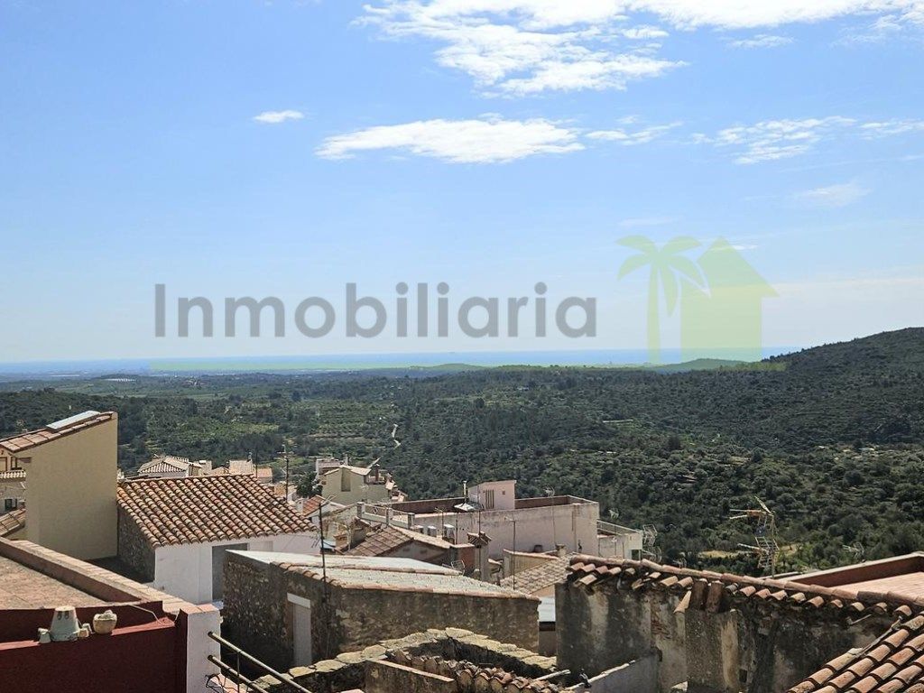 Vista exterior de Casa o xalet en venda en Cervera del Maestre amb Terrassa i Balcó