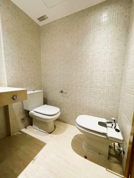 Baño de Piso de alquiler en  Palma de Mallorca con Aire acondicionado, Calefacción y Terraza