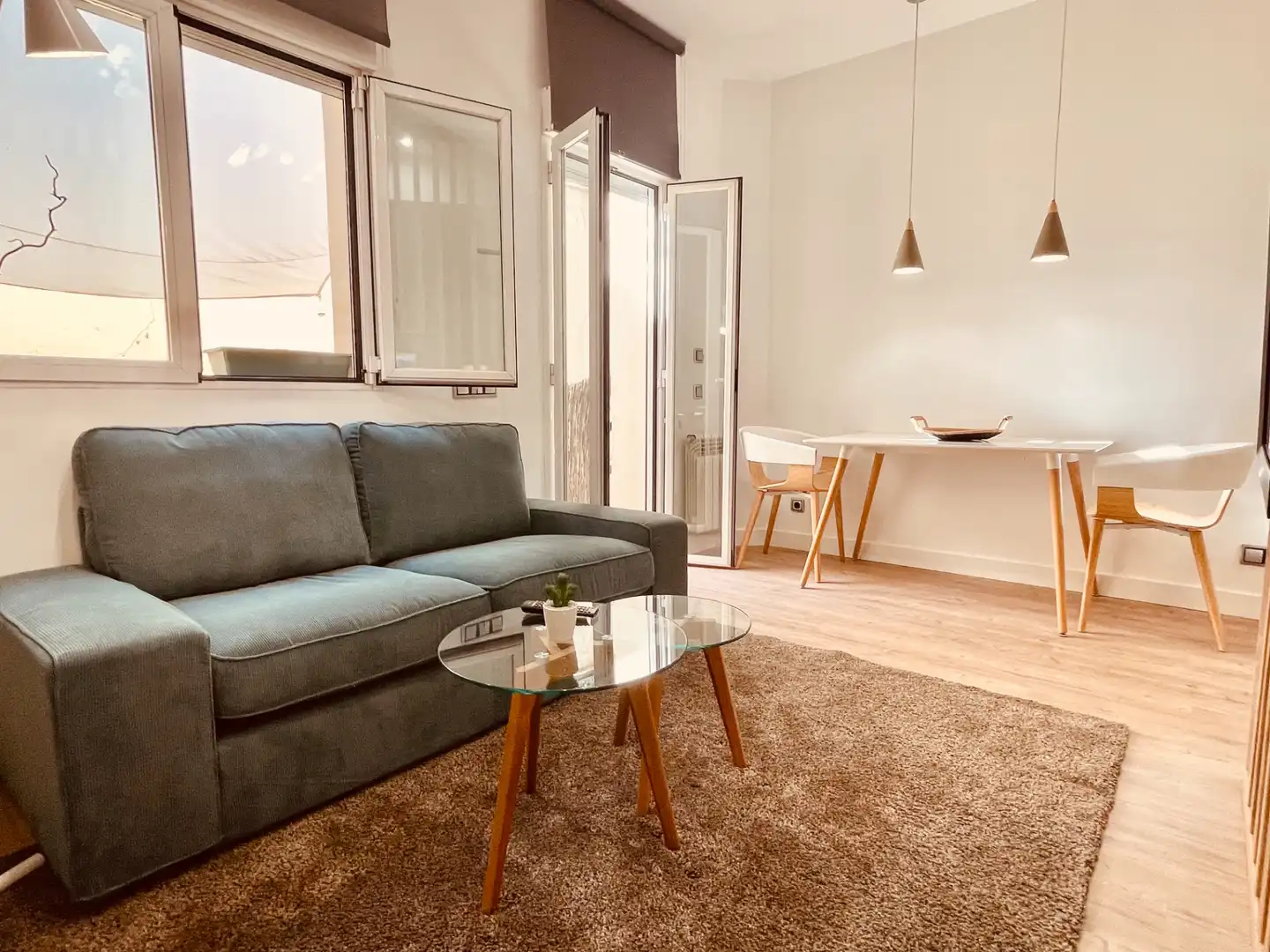 Sala de estar de Apartamento de alquiler en Madrid con Aire acondicionado, Calefacción y Terraza