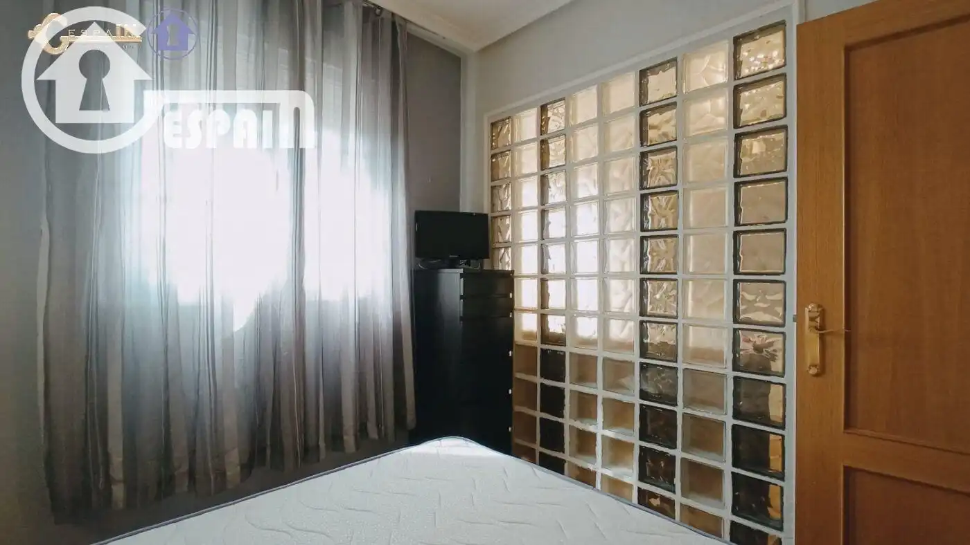 Habitación de Piso en venta en Madrid con Aire acondicionado, Calefacción y Jardín privado